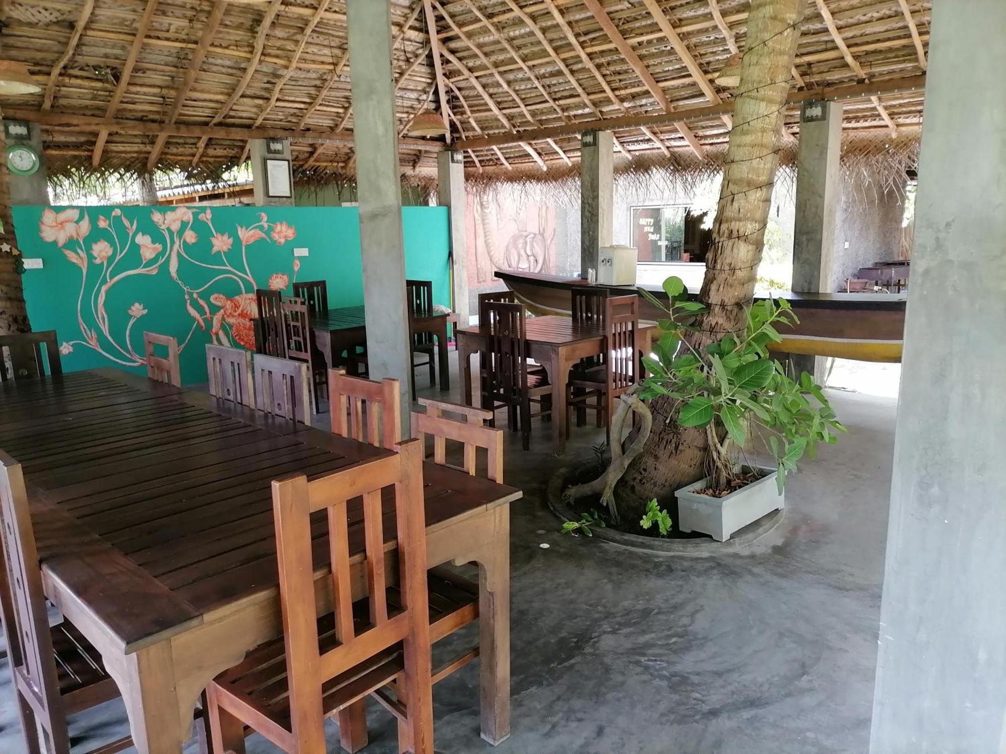 Werala Beach Resort Калпития Екстериор снимка