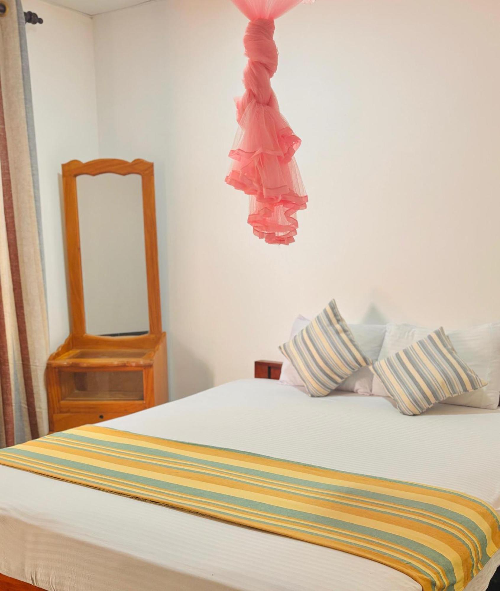 Werala Beach Resort Калпития Екстериор снимка